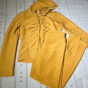 Sunshine Yellow Set